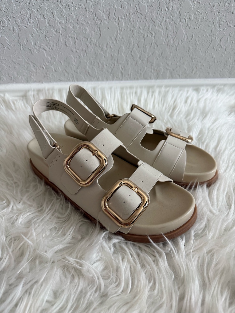 Chunky Buckle Strap Sandals